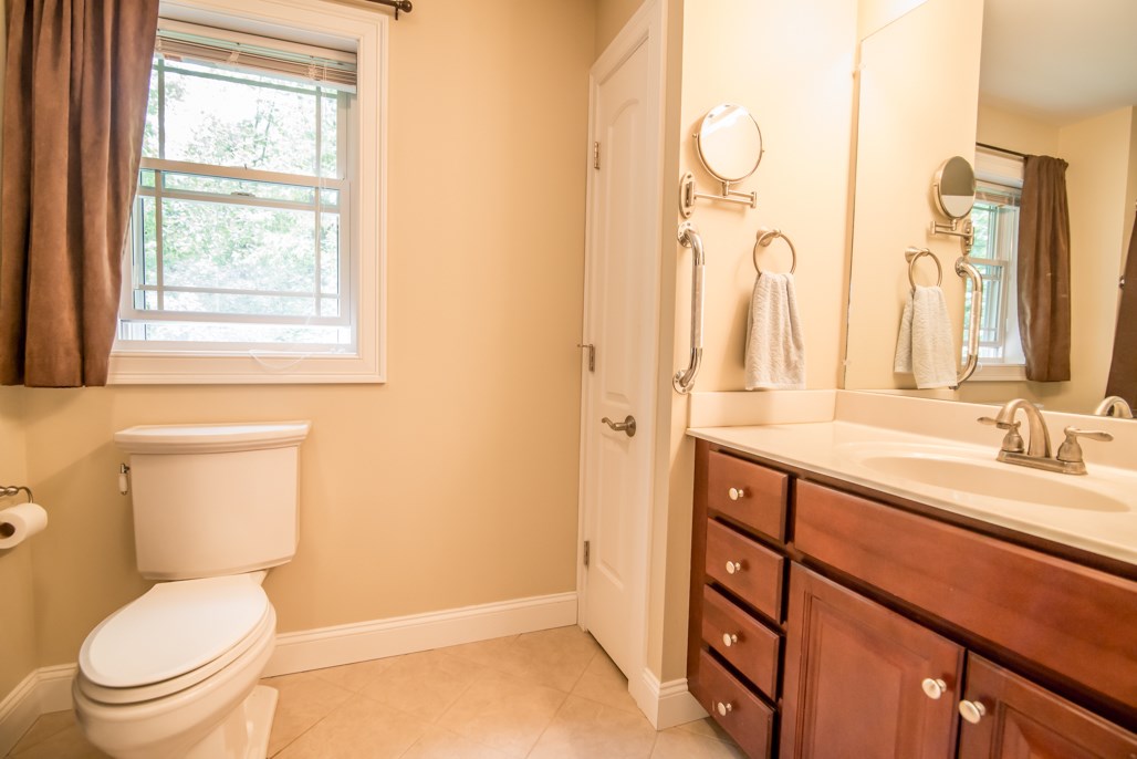 1 Whispering Oaks Road Pelham, NH 03076 - Photo 19 of 29 Gallery Image 19