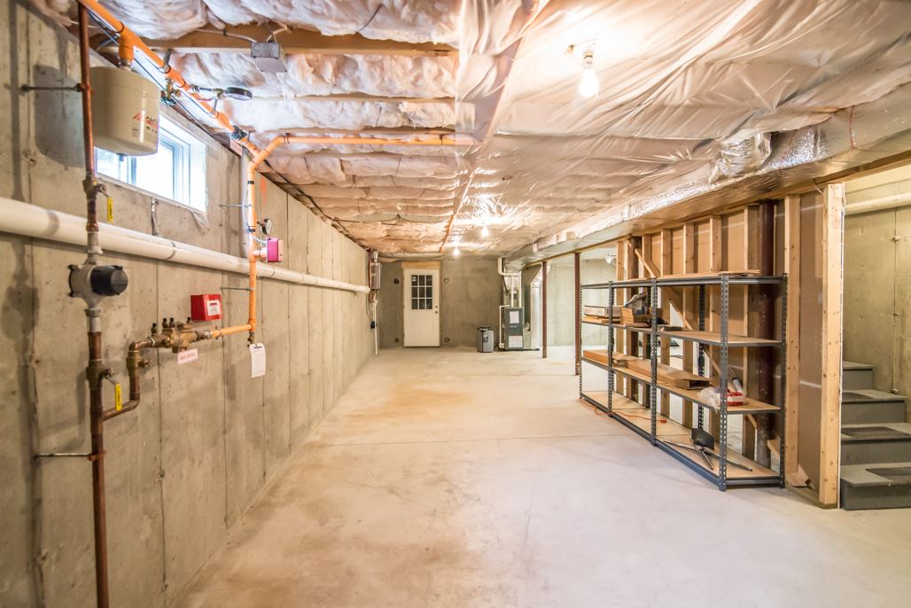 1 Whispering Oaks Road Pelham, NH 03076 - Photo 20 of 29 Gallery Image 20