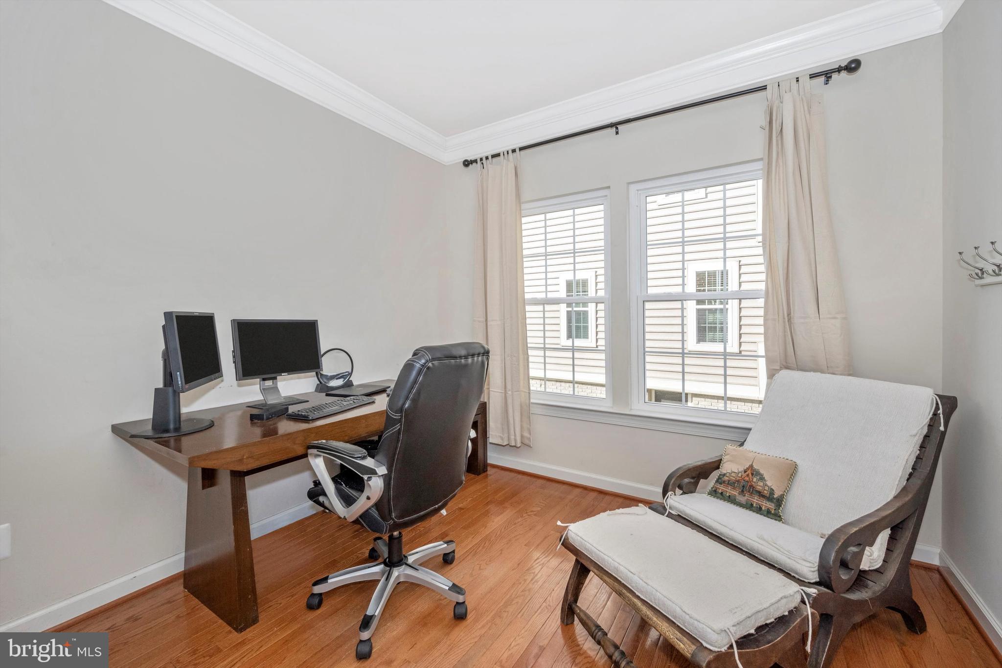 9121 Bealls Farm Road Frederick, MD 21704 - Photo 20 of 63 a workspace with furniture and a window