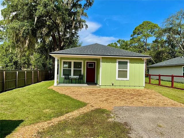 a view of a bunch of flowers