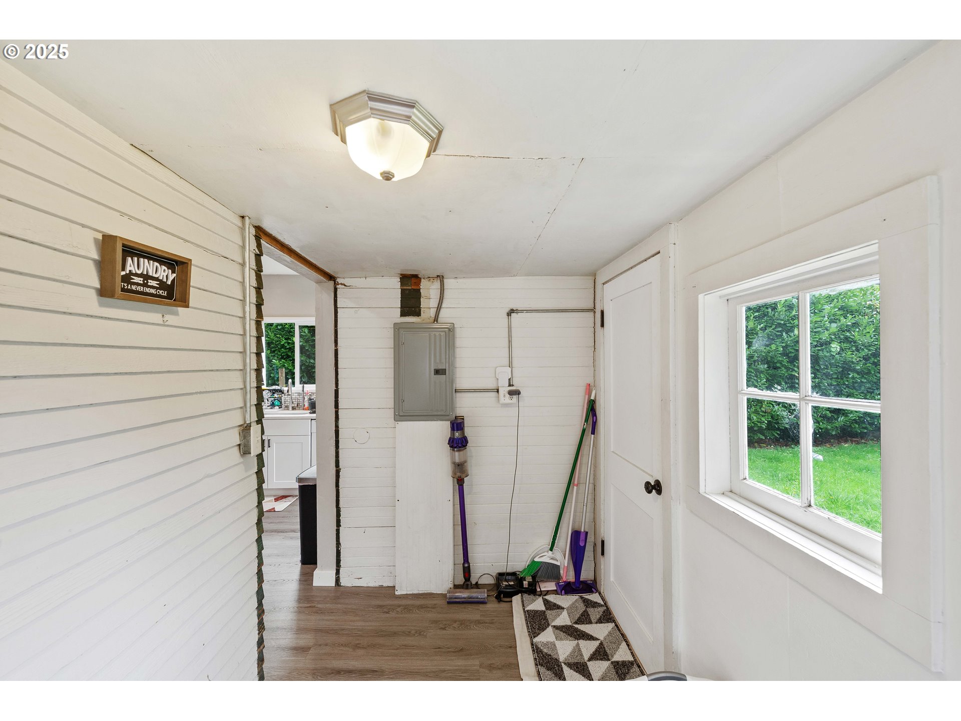 3236 Sheridan Avenue North Bend, OR 97459 - Photo 11 of 20 a view of a room with gym equipment