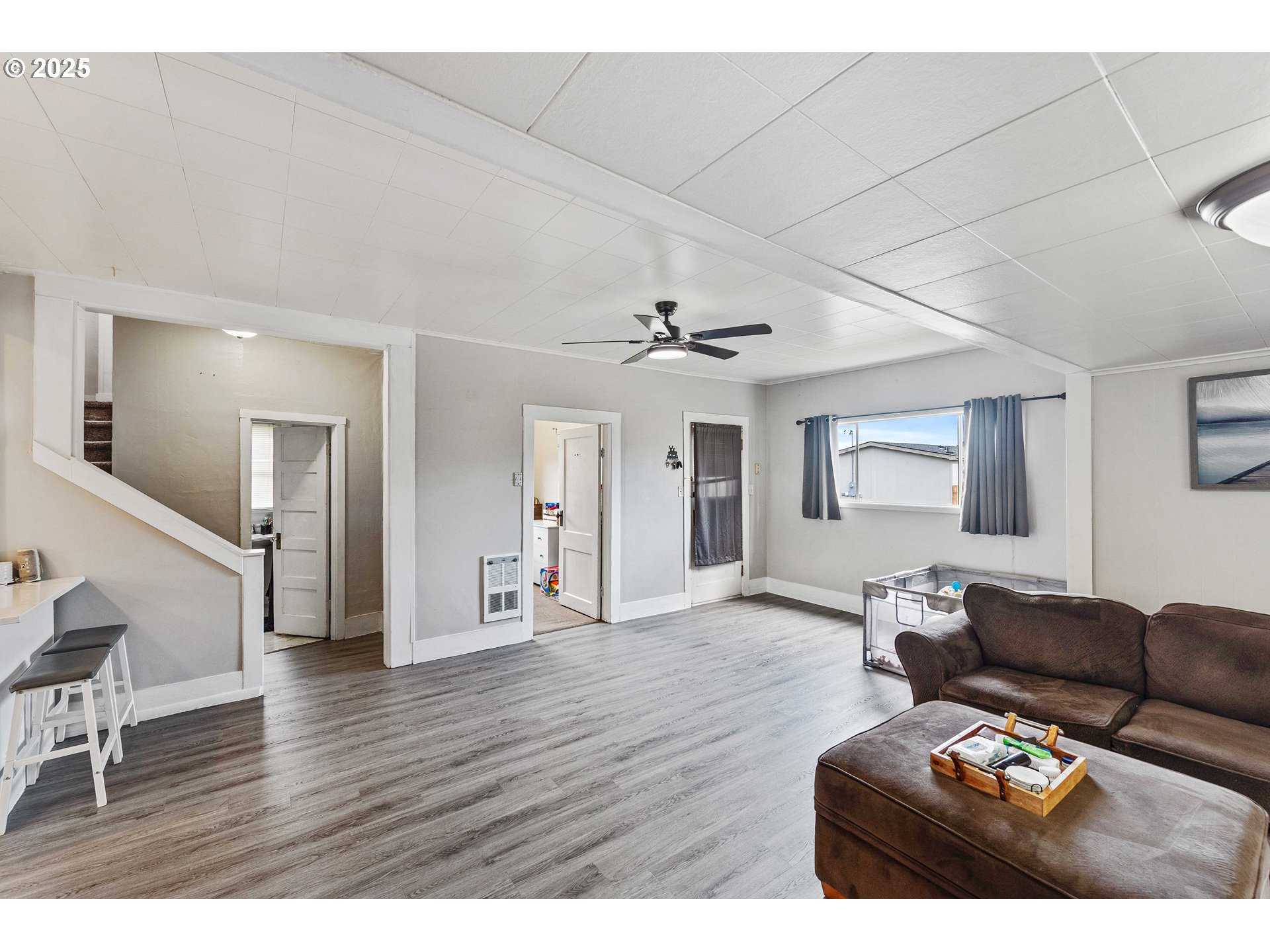 3236 Sheridan Avenue North Bend, OR 97459 - Photo 3 of 20 a living room with furniture and wooden floor