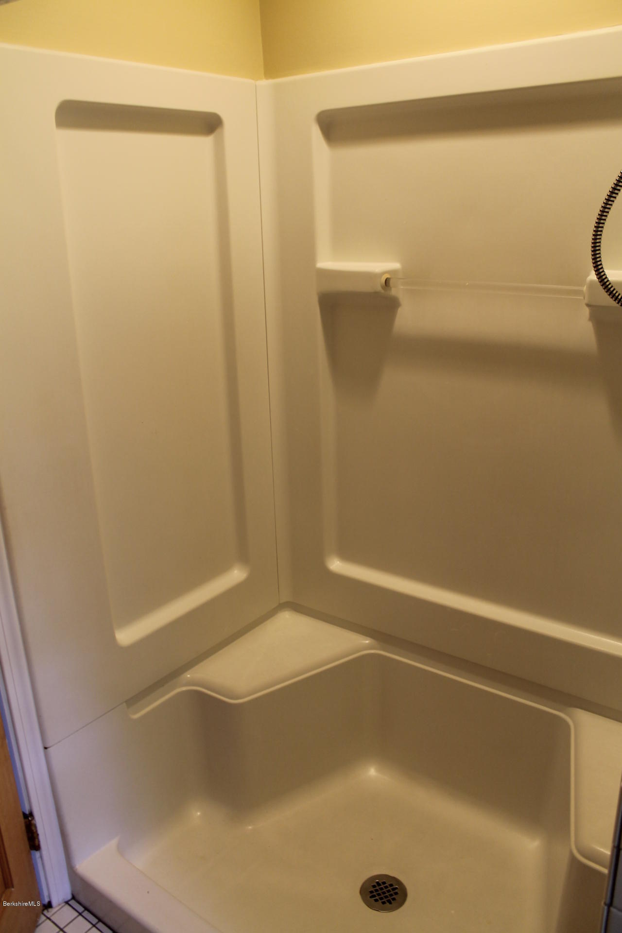 986 Middle Road Clarksburg, MA 01247 - Photo 14 of 20