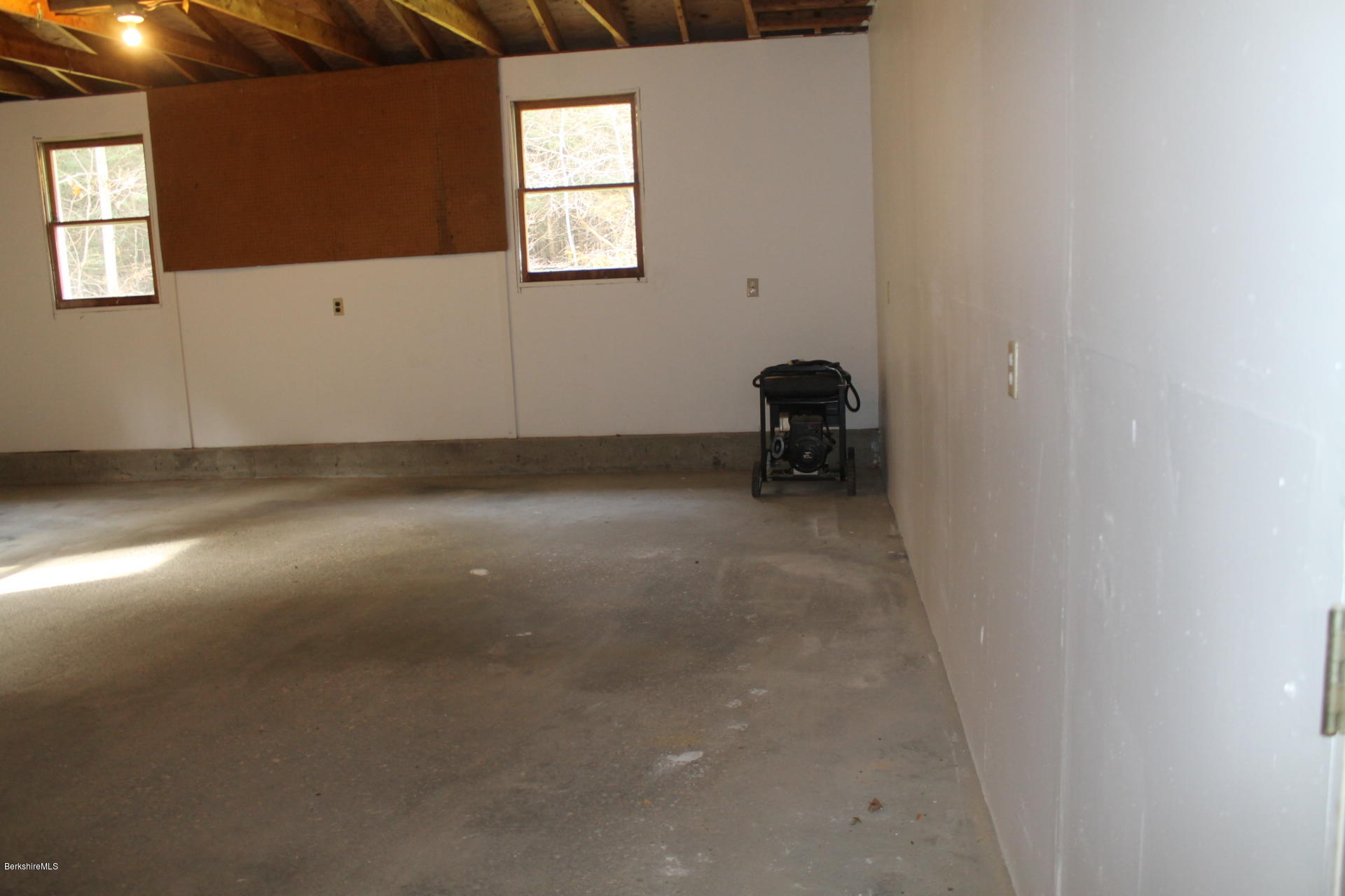 986 Middle Road Clarksburg, MA 01247 - Photo 20 of 20 a view of livingroom with window