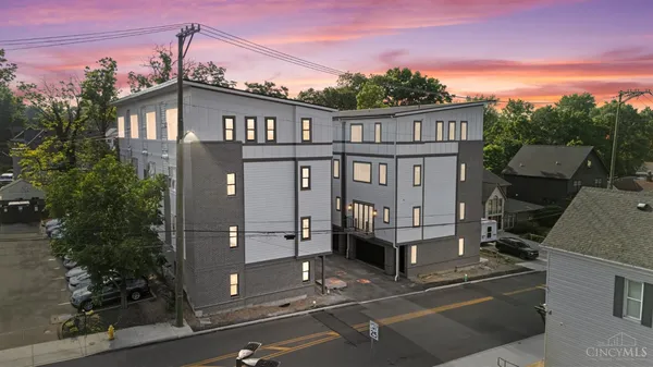 $1,190,000 | 3723 Isabella Avenue, Unit 1, Cincinnati, OH 45209