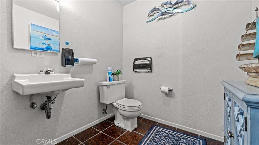 580 East Foothill Boulevard Azusa, CA 91702 - Photo 14 of 36