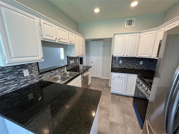 $2,200 | 16430 Elmwood Point Lane, Sugar Land, TX 77498