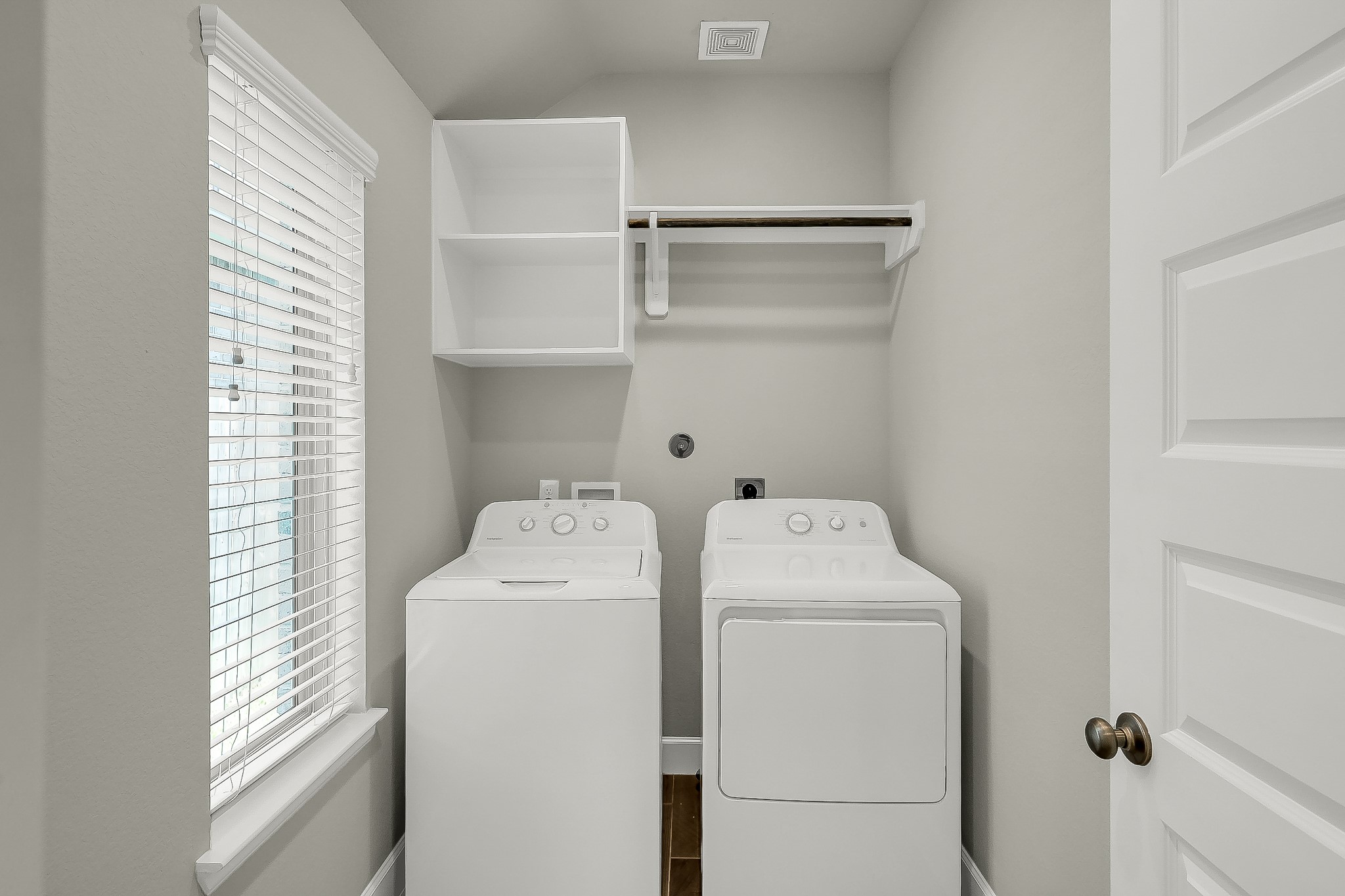328 Rise Lane Montgomery, TX 77316 - Photo 42 of 49 a utility room with dryer and washer