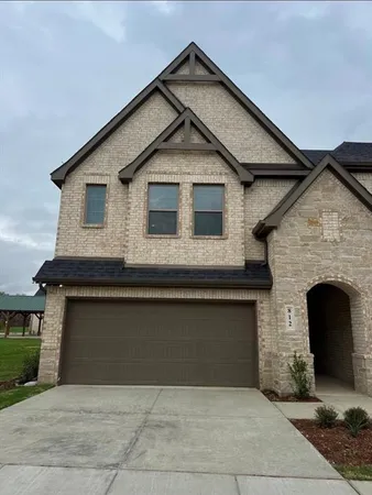 $2,700 | 812 Homeplace Circle, Mansfield, TX 76063