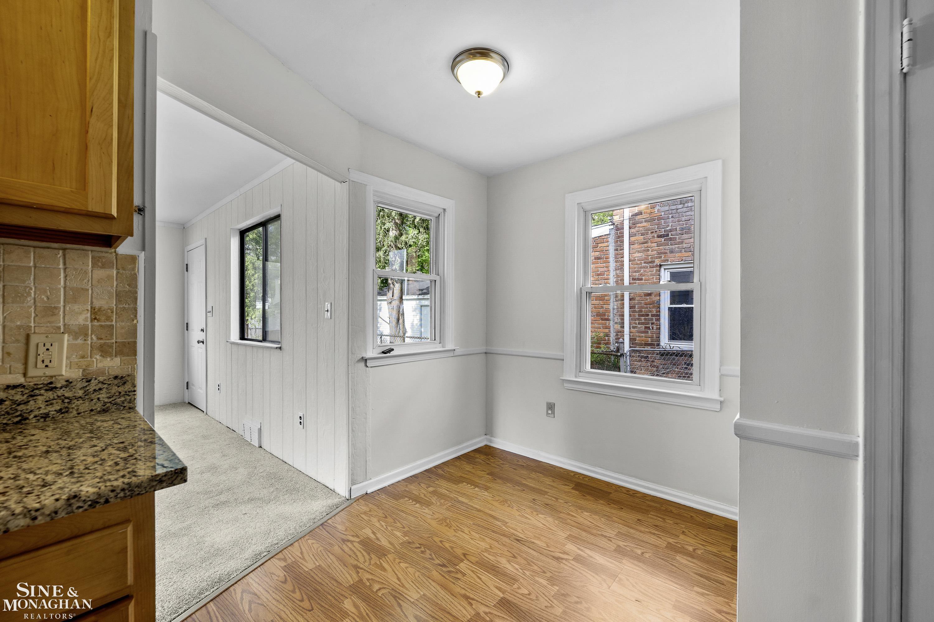 419 Moross Road Grosse Pointe Farms, MI 48236 - Photo 8 of 32