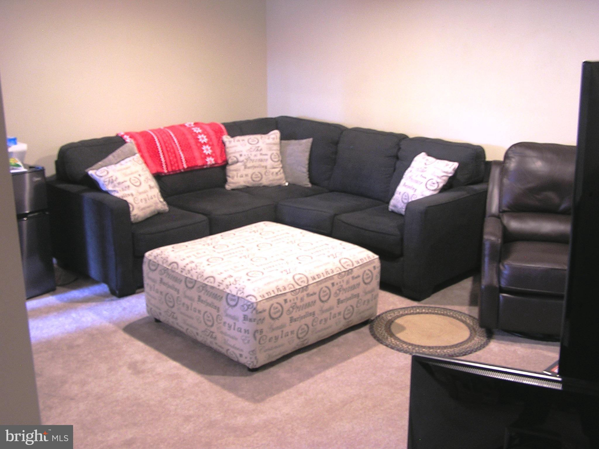 408 Beechcroft Road Winchester, VA 22601 - Photo 8 of 21 Family Room