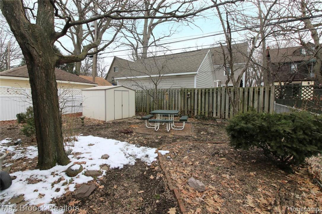33 Amherst Road Pleasant Ridge, MI 48069 - Photo 22 of 22 Back Yard