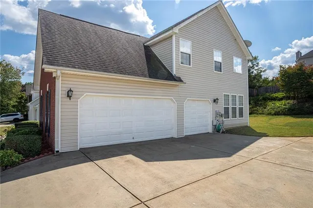 $3,000 | 1098 Fountain Lakes Court, Lawrenceville, GA 30043