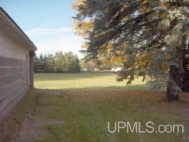 914 West Co Road Florence, WI 54121 - Photo 7 of 29