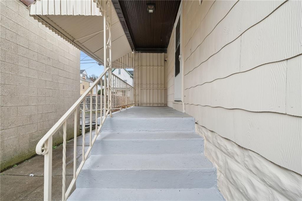 620 Broadway Avenue McKees Rocks, PA 15136 - Photo 17 of 18 a view of entryway