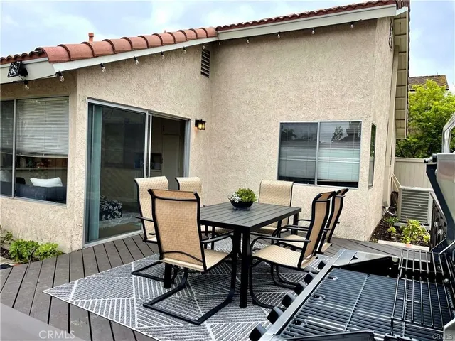 $6,000 | 17 Fallbrook, Irvine, CA 92604