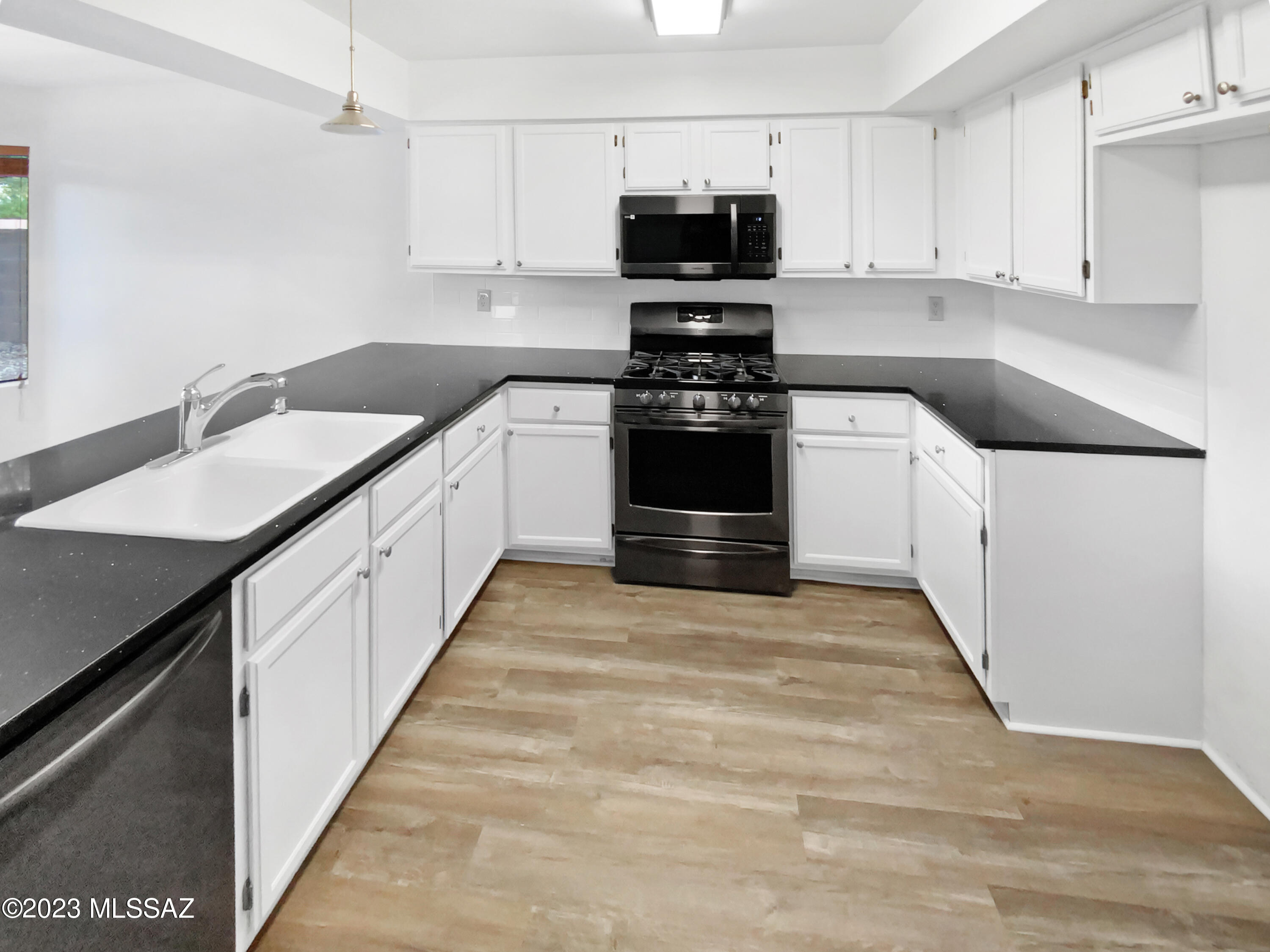 8784 North Maple Ridge Place Tucson, AZ 85743 - Photo 10 of 26 Gallery Image 10