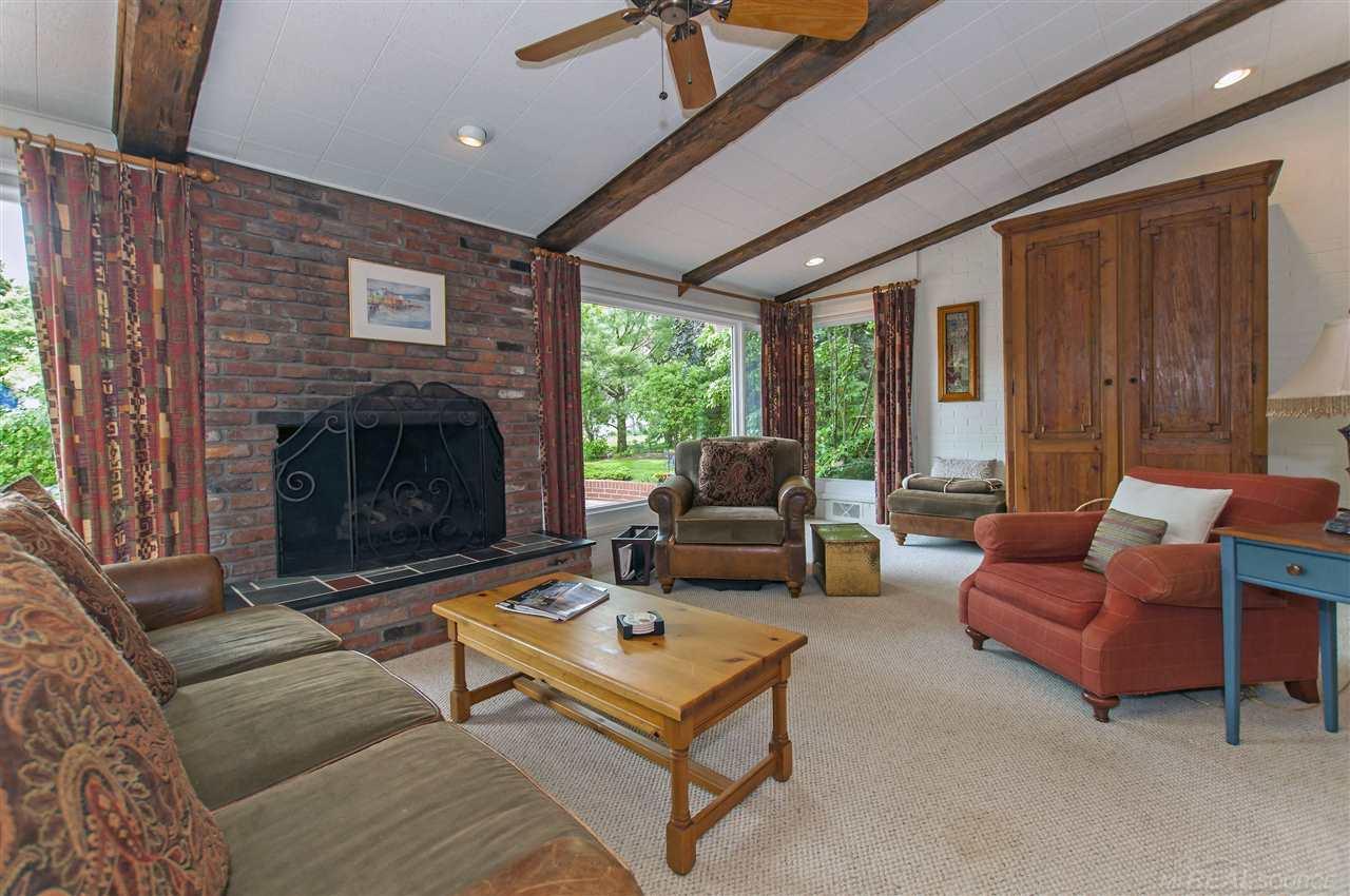 61 North Deeplands Road Grosse Pointe, MI 48236 - Photo 21 of 52 31292901-20.JPG