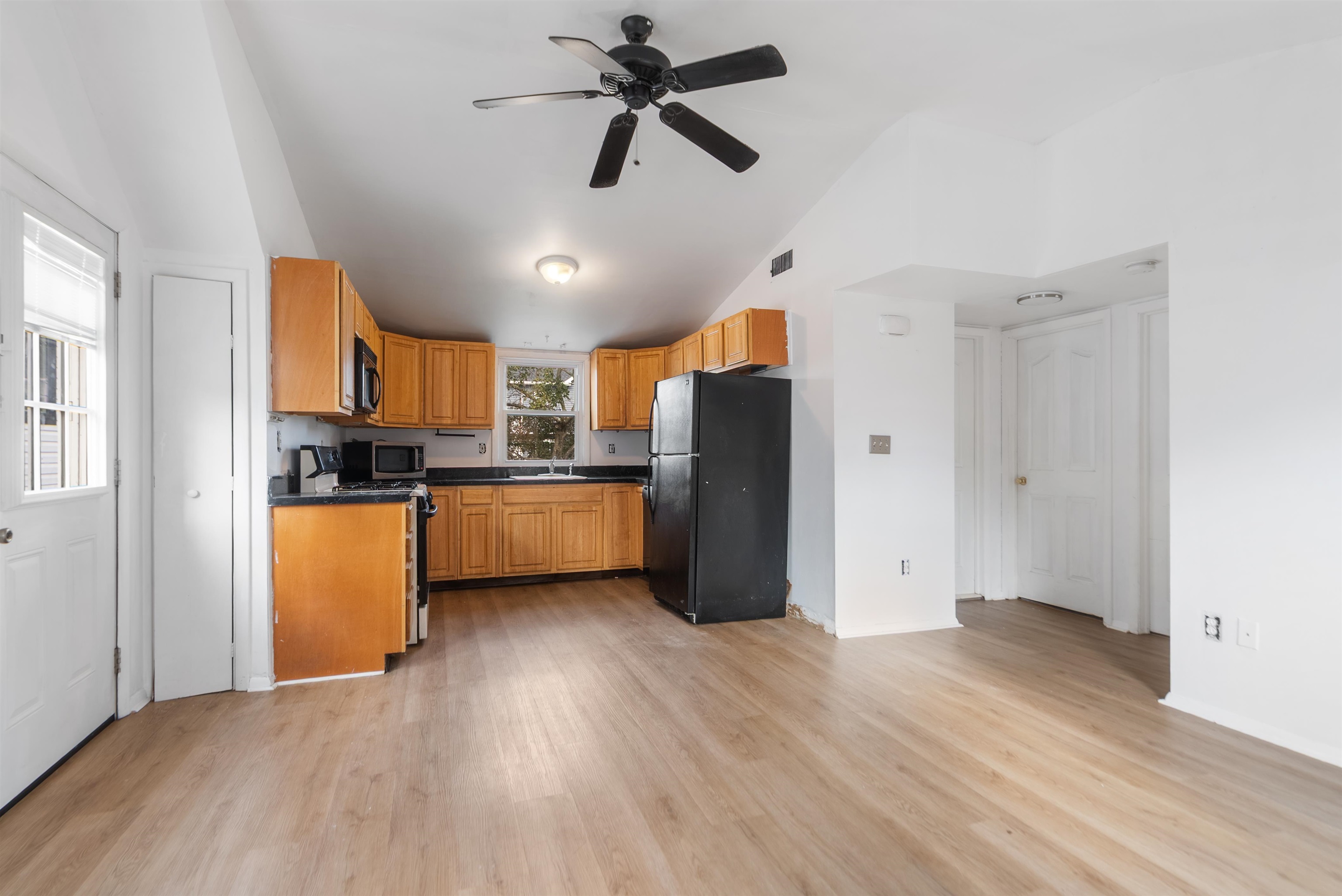 689 2nd Street, Unit 2 Secaucus, NJ 07094 - Photo 6 of 22