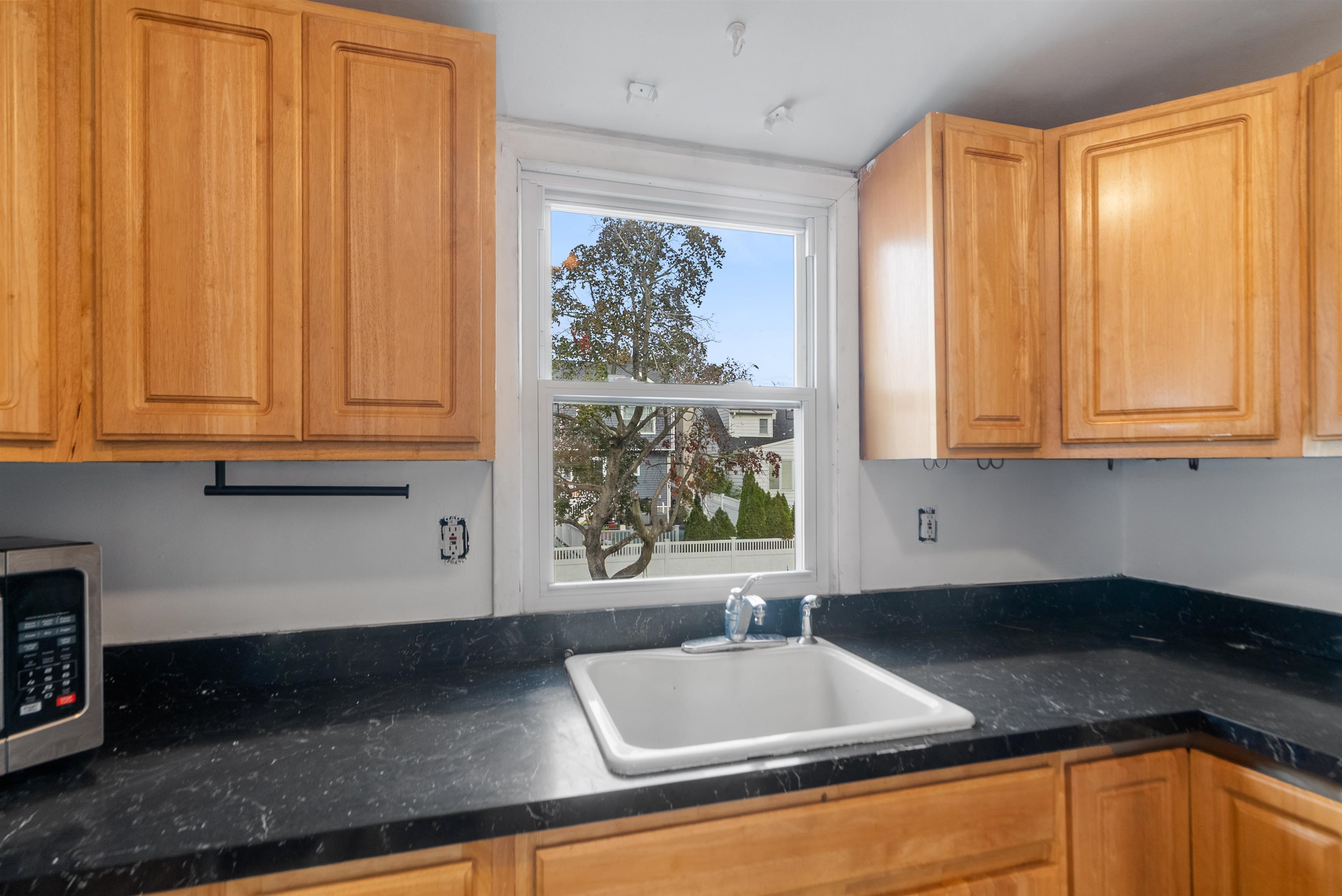 689 2nd Street, Unit 2 Secaucus, NJ 07094 - Photo 9 of 22