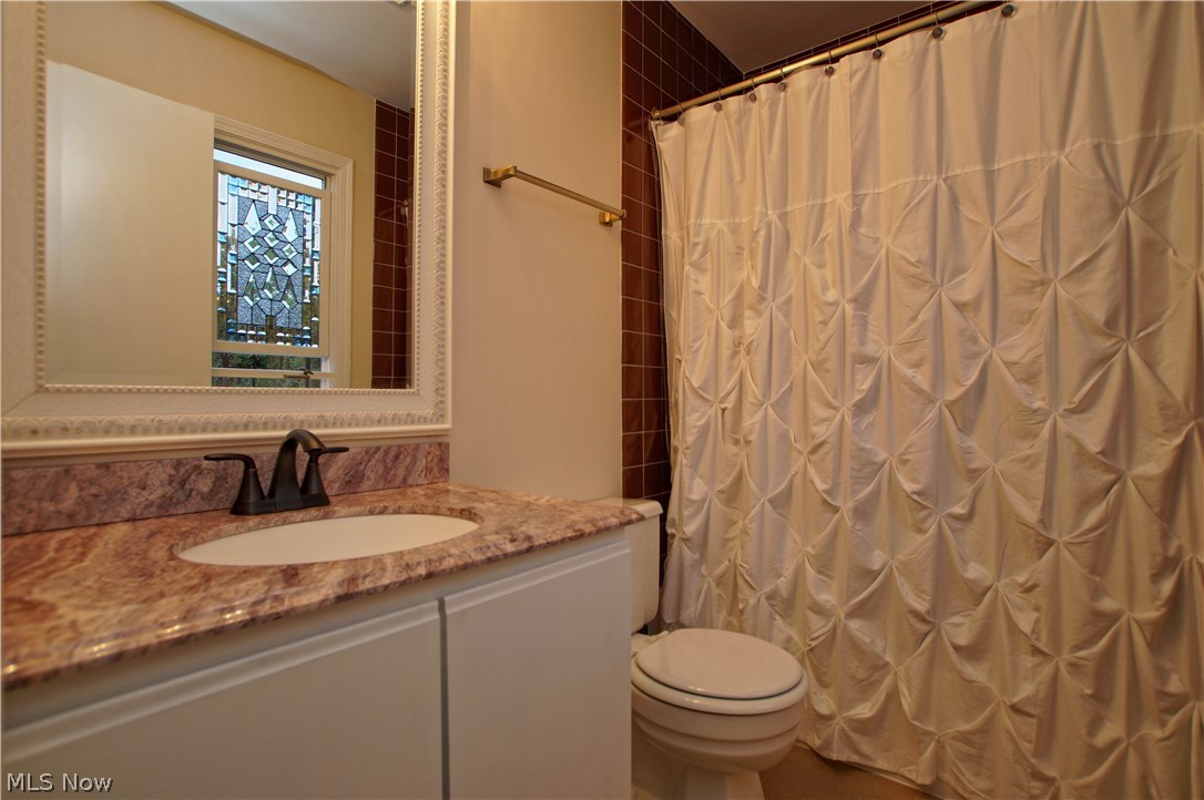 401 Falls Road Chagrin Falls, OH 44022 - Photo 17 of 32 Gallery Image 17