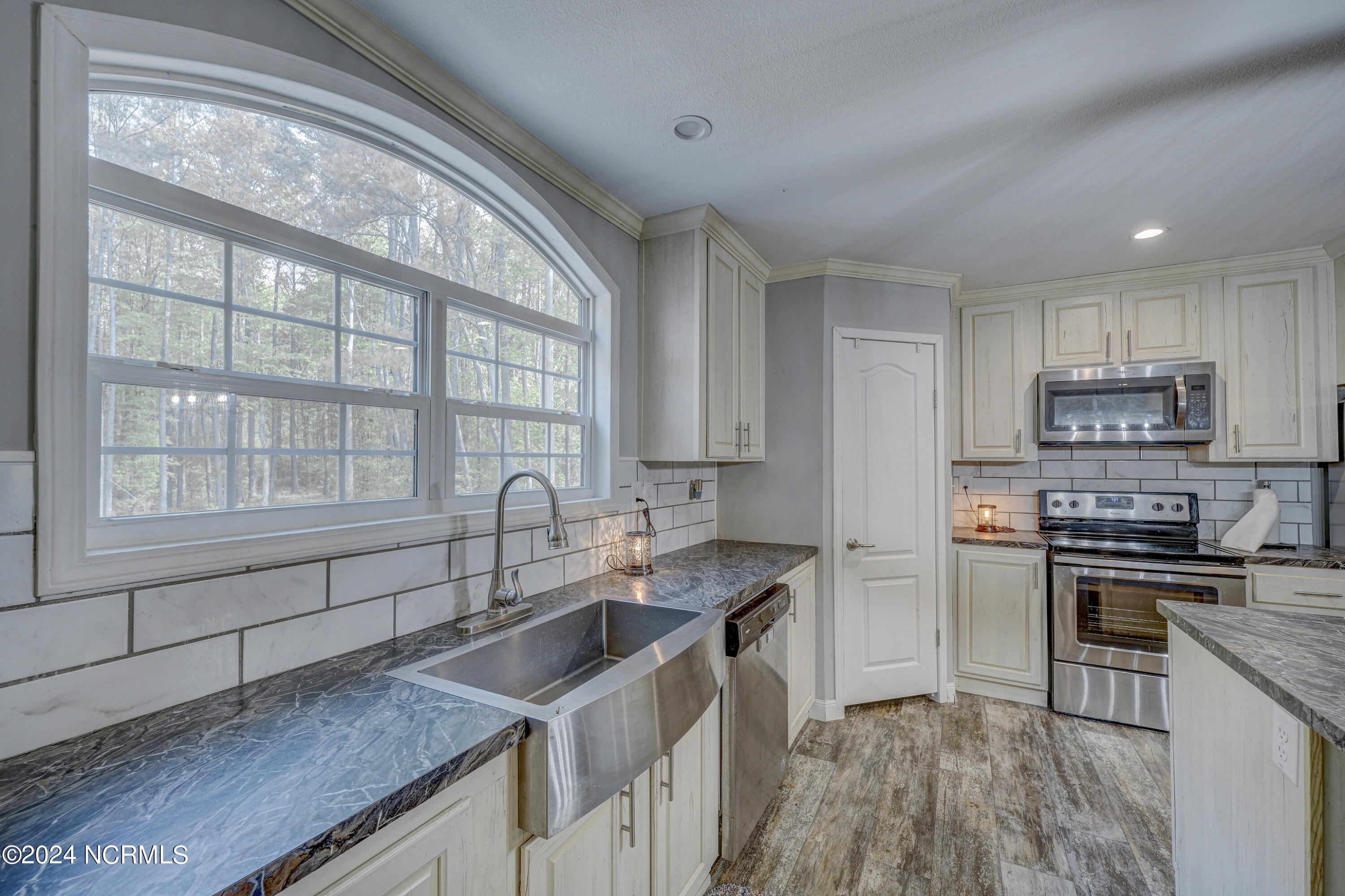 4900 Reams Road Spring Hope, NC 27882 - Photo 6 of 32 6