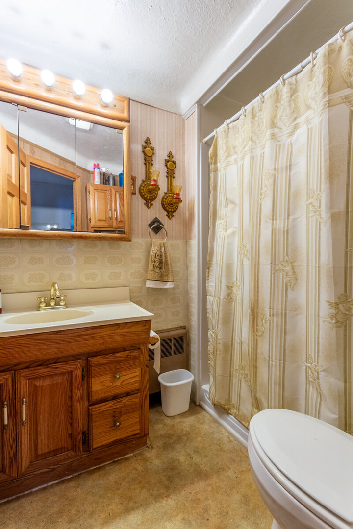 9110 Miller Road Lake In The Hills, IL 60156 - Photo 20 of 30 Gallery Image 20