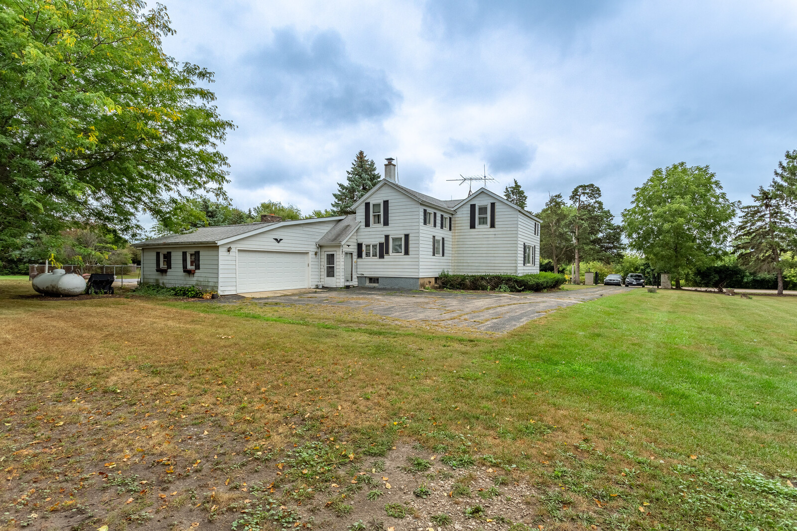 9110 Miller Road Lake In The Hills, IL 60156 - Photo 7 of 30 Gallery Image 7