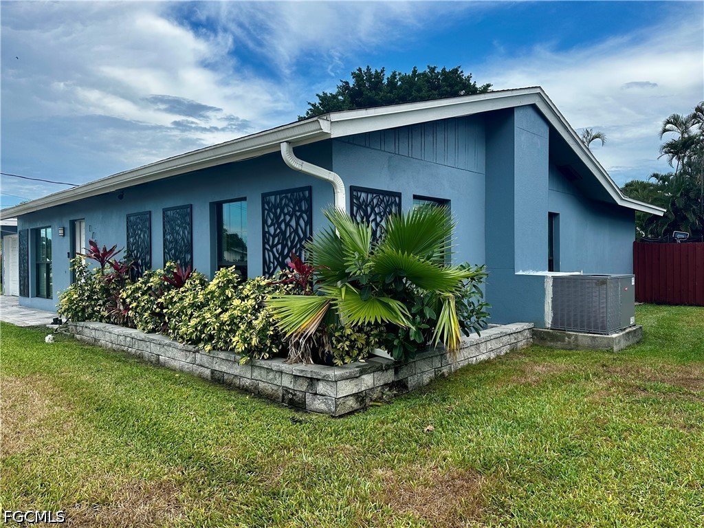 1763 Inlet Drive North Fort Myers, FL 33903 - Photo 3 of 30