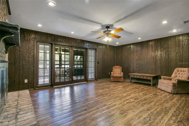 a view of livingroom with furniture and wooden floor