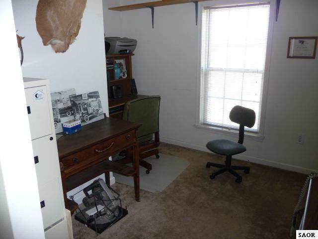 31126694-4.JPG