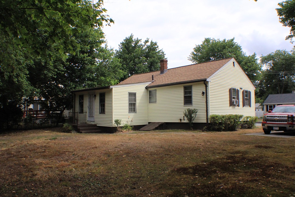 199 Levin Road Rockland, MA 02370 - Photo 3 of 17 Gallery Image 3