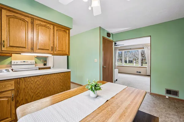 $325,000 | 11447 55th Street Northeast, Albertville, MN 55301