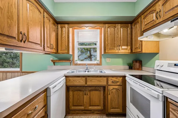 $325,000 | 11447 55th Street Northeast, Albertville, MN 55301