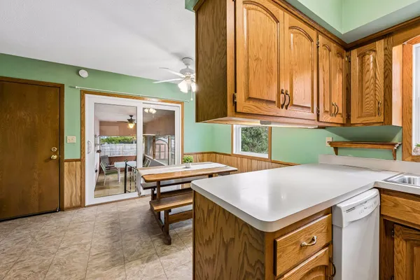 $325,000 | 11447 55th Street Northeast, Albertville, MN 55301