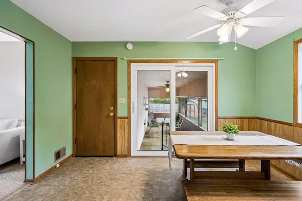 $325,000 | 11447 55th Street Northeast, Albertville, MN 55301
