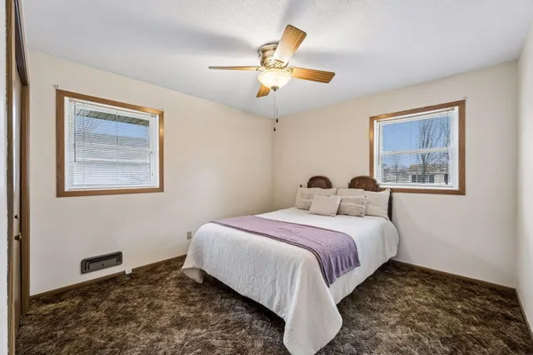 $325,000 | 11447 55th Street Northeast, Albertville, MN 55301