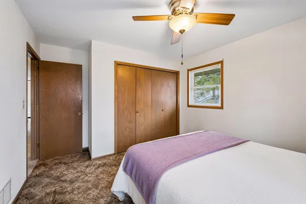 $325,000 | 11447 55th Street Northeast, Albertville, MN 55301