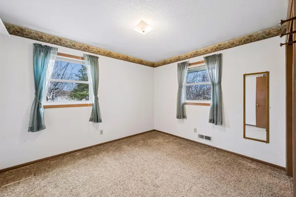 $325,000 | 11447 55th Street Northeast, Albertville, MN 55301