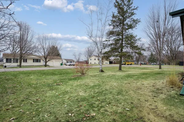 $325,000 | 11447 55th Street Northeast, Albertville, MN 55301