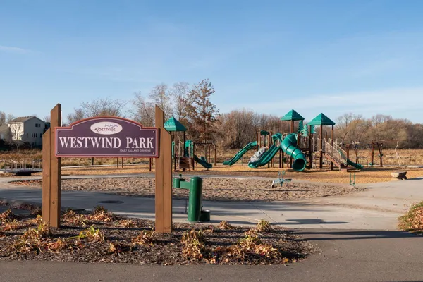 $325,000 | 11447 55th Street Northeast, Albertville, MN 55301