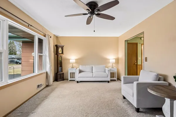 $325,000 | 11447 55th Street Northeast, Albertville, MN 55301