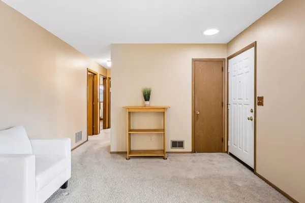 $325,000 | 11447 55th Street Northeast, Albertville, MN 55301