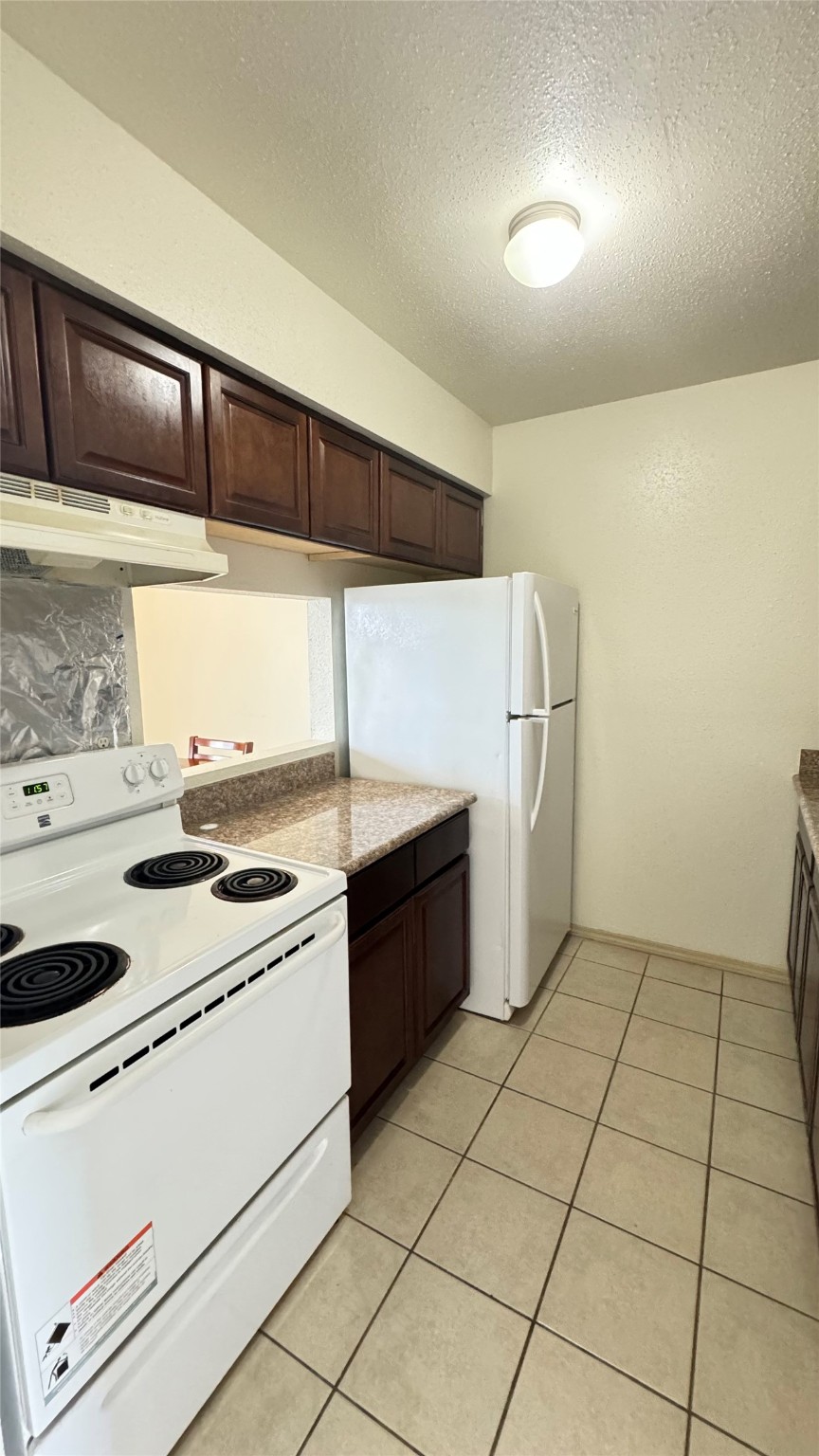 10802 Kingspoint Road Houston, TX 77075 - Photo 12 of 18