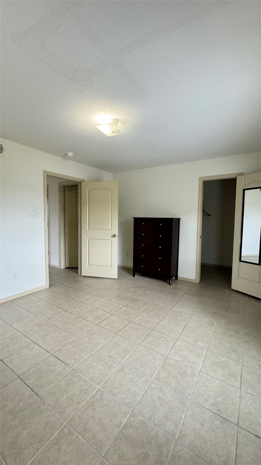 10802 Kingspoint Road Houston, TX 77075 - Photo 17 of 18