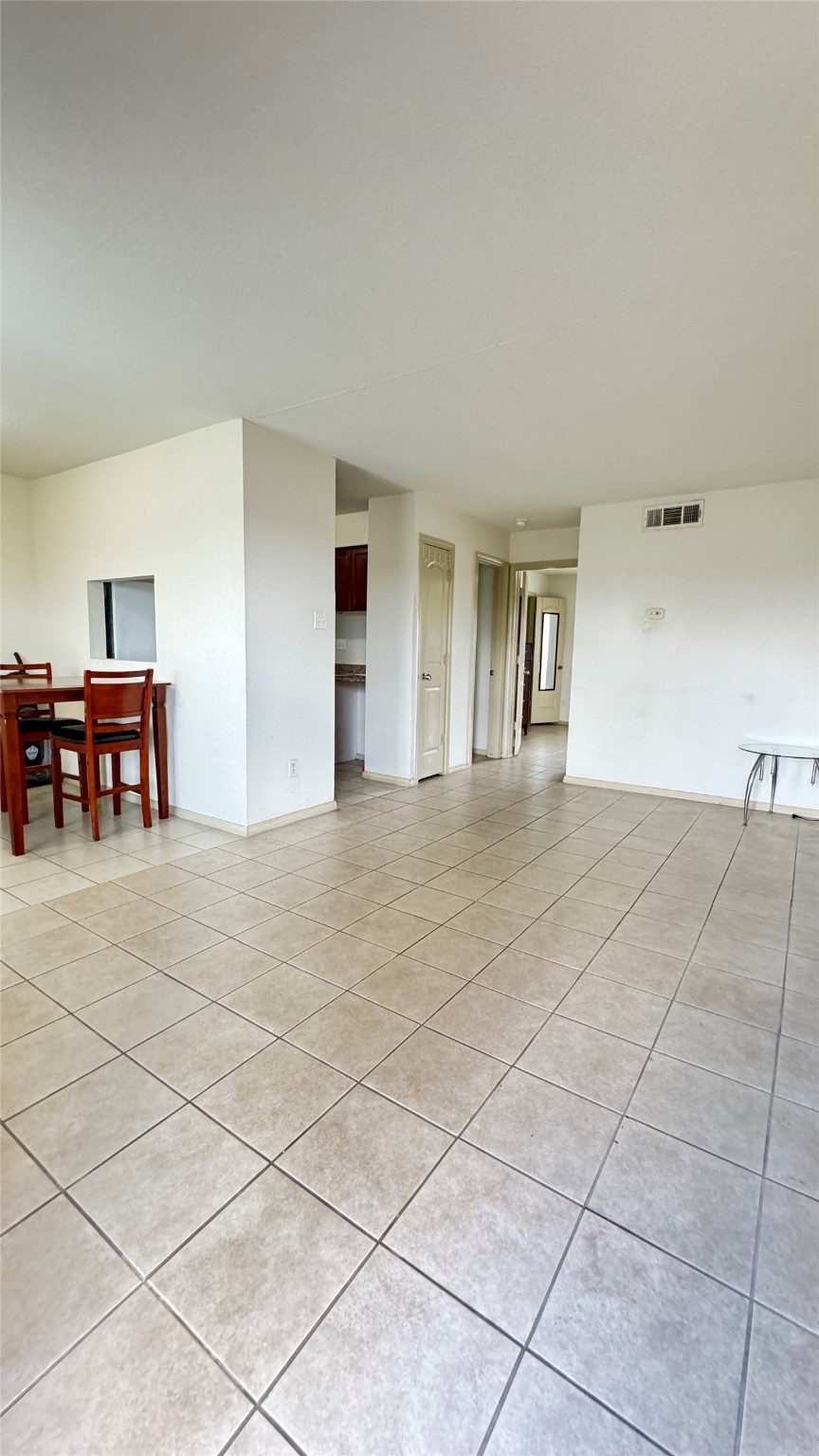 10802 Kingspoint Road Houston, TX 77075 - Photo 5 of 18