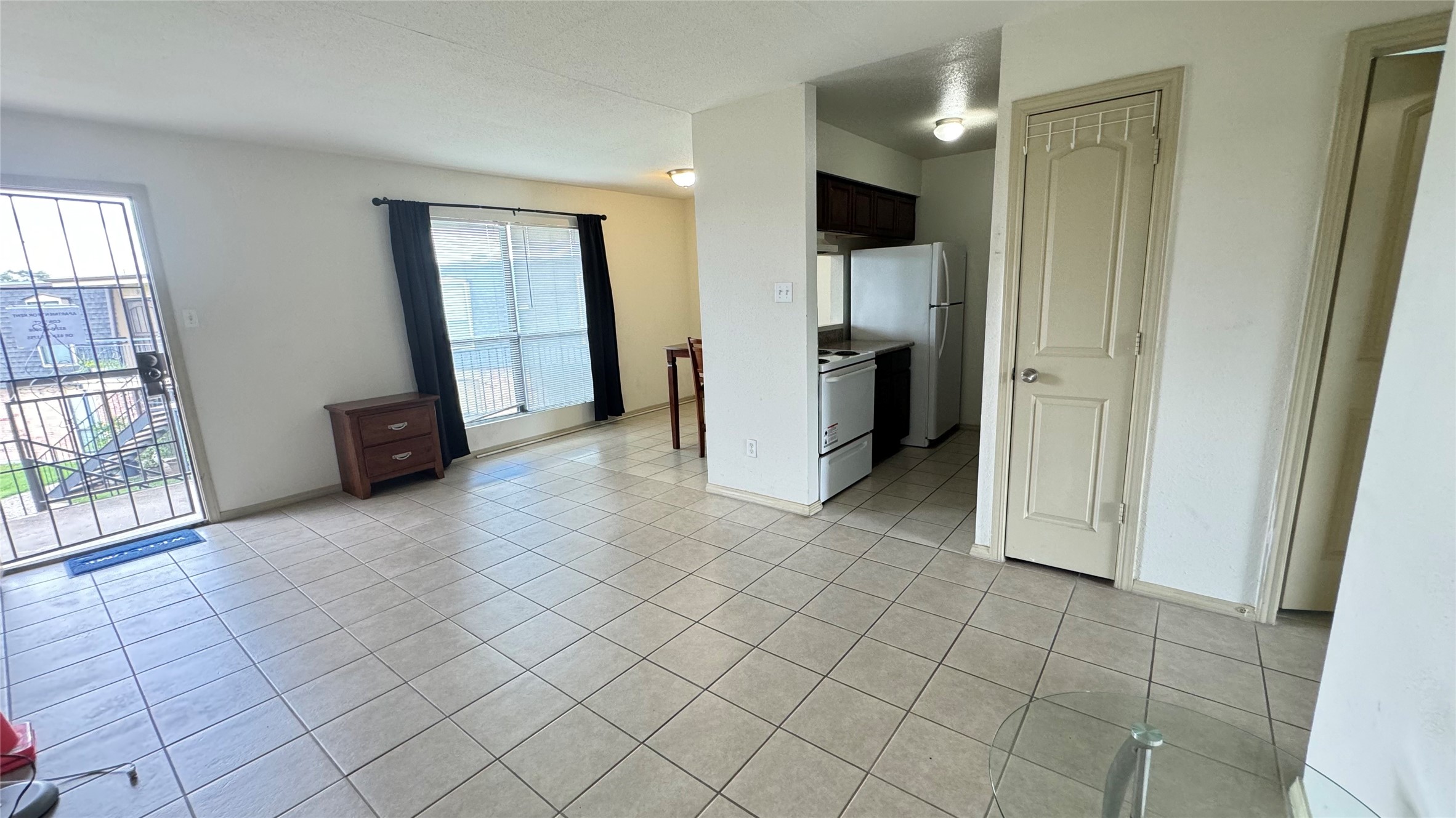 10802 Kingspoint Road Houston, TX 77075 - Photo 9 of 18