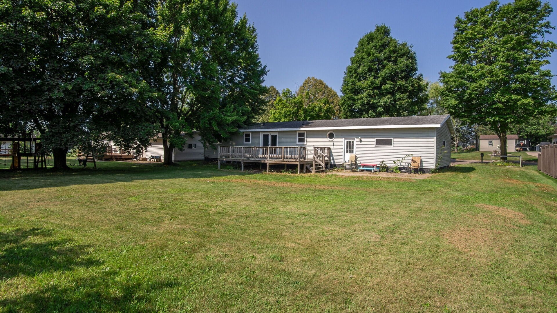 804 Thompson Street Bloomer, WI 54724 - Photo 16 of 16 Gallery Image 16