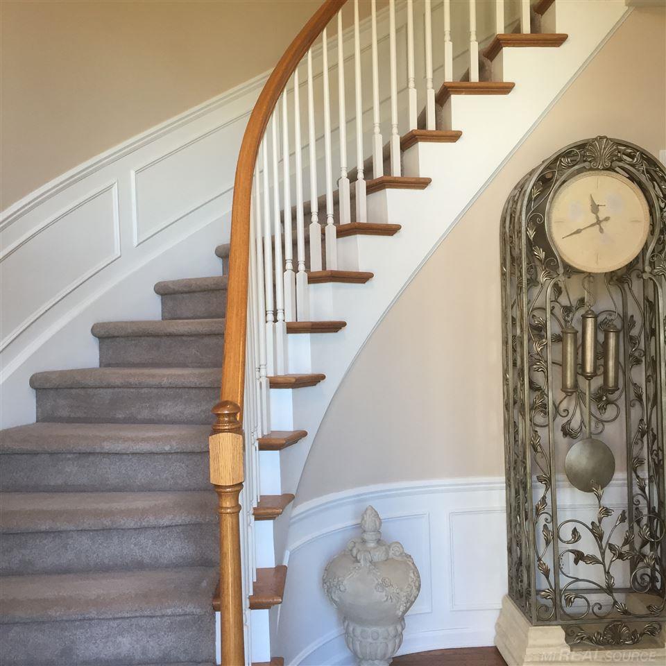 4605 Deer Springs Court Rochester, MI 48306 - Photo 2 of 14