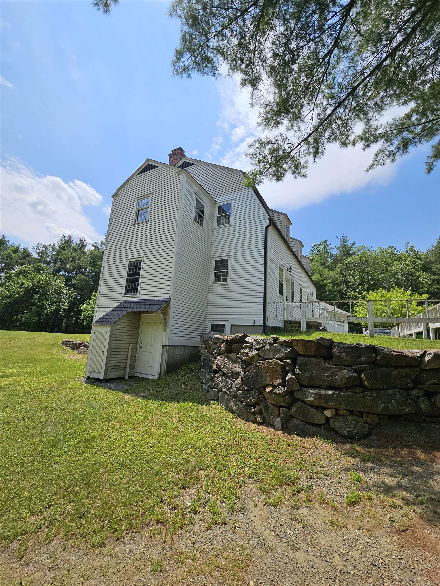 1502 King Hill Road New London, NH 03257 - Photo 6 of 16